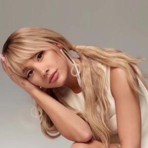 Meet your Posher, Strawberry